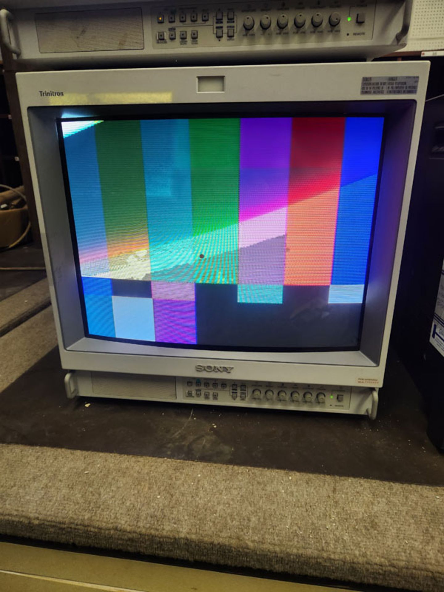 SONY TRINITRON CRT COLOR VIDEO MONITOR - MODEL PVM20M2MDU/ST - Image 4 of 7