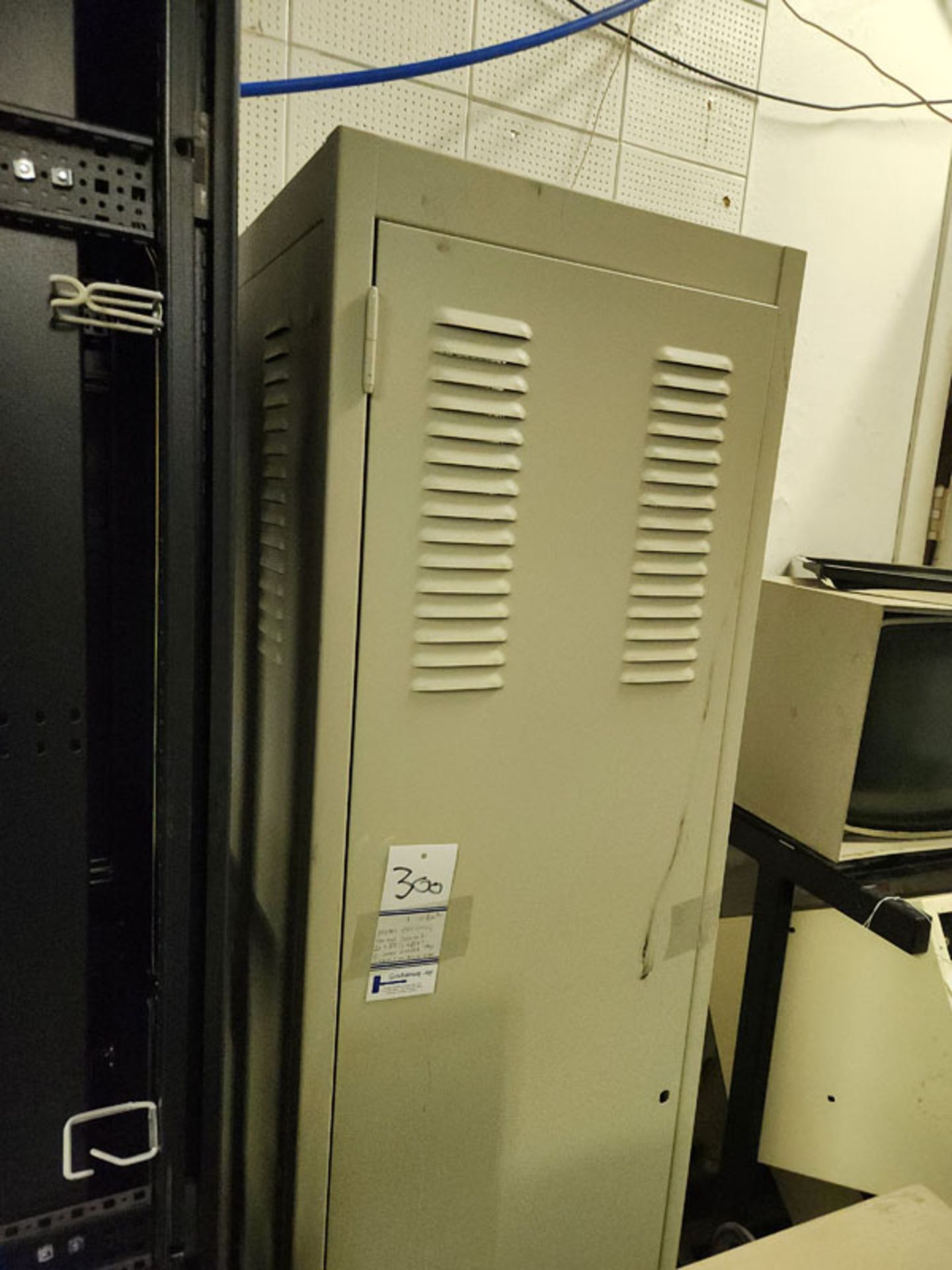 19" RACK - ELECTRNICS CABINET - NO BACK DOOR