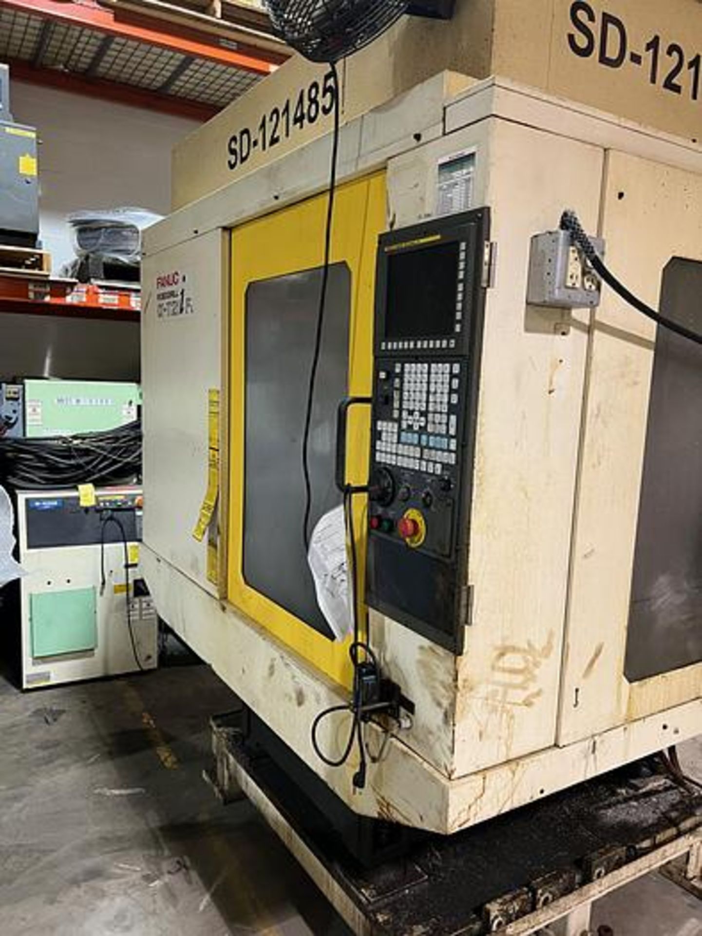 FANUC ROBODRILL T21iF VERTICAL MACHIING CENTER WITH 4TH AXIS TSUDACOMA ROTARY 4TH AXIS ROTARY TABLE - Image 2 of 13