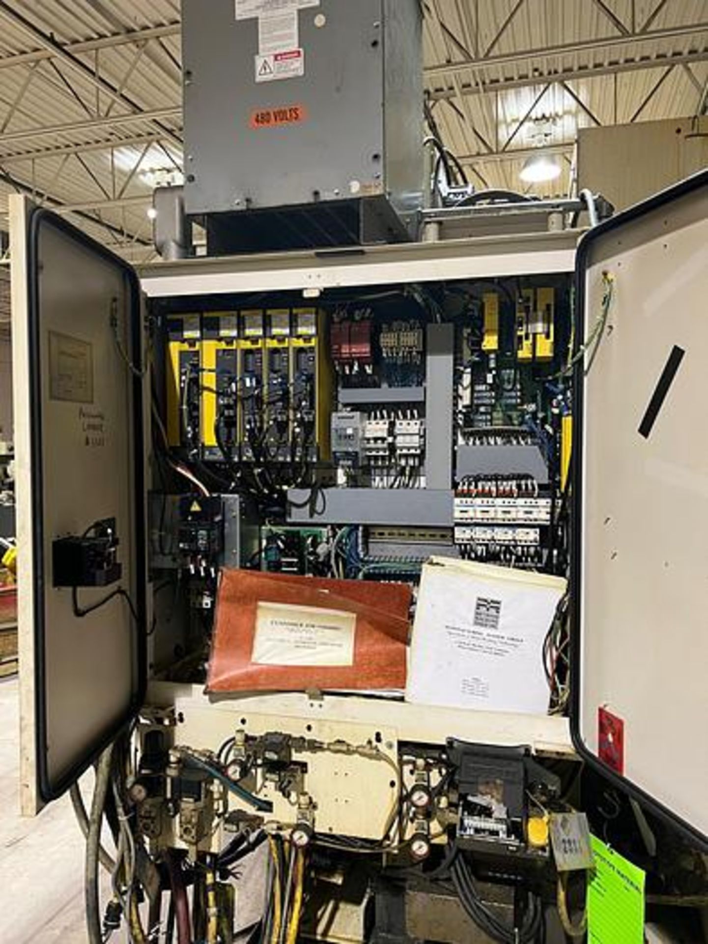 FANUC ROBODRILL T21iF VERTICAL MACHIING CENTER WITH 4TH AXIS TSUDACOMA ROTARY 4TH AXIS ROTARY TABLE - Image 8 of 13