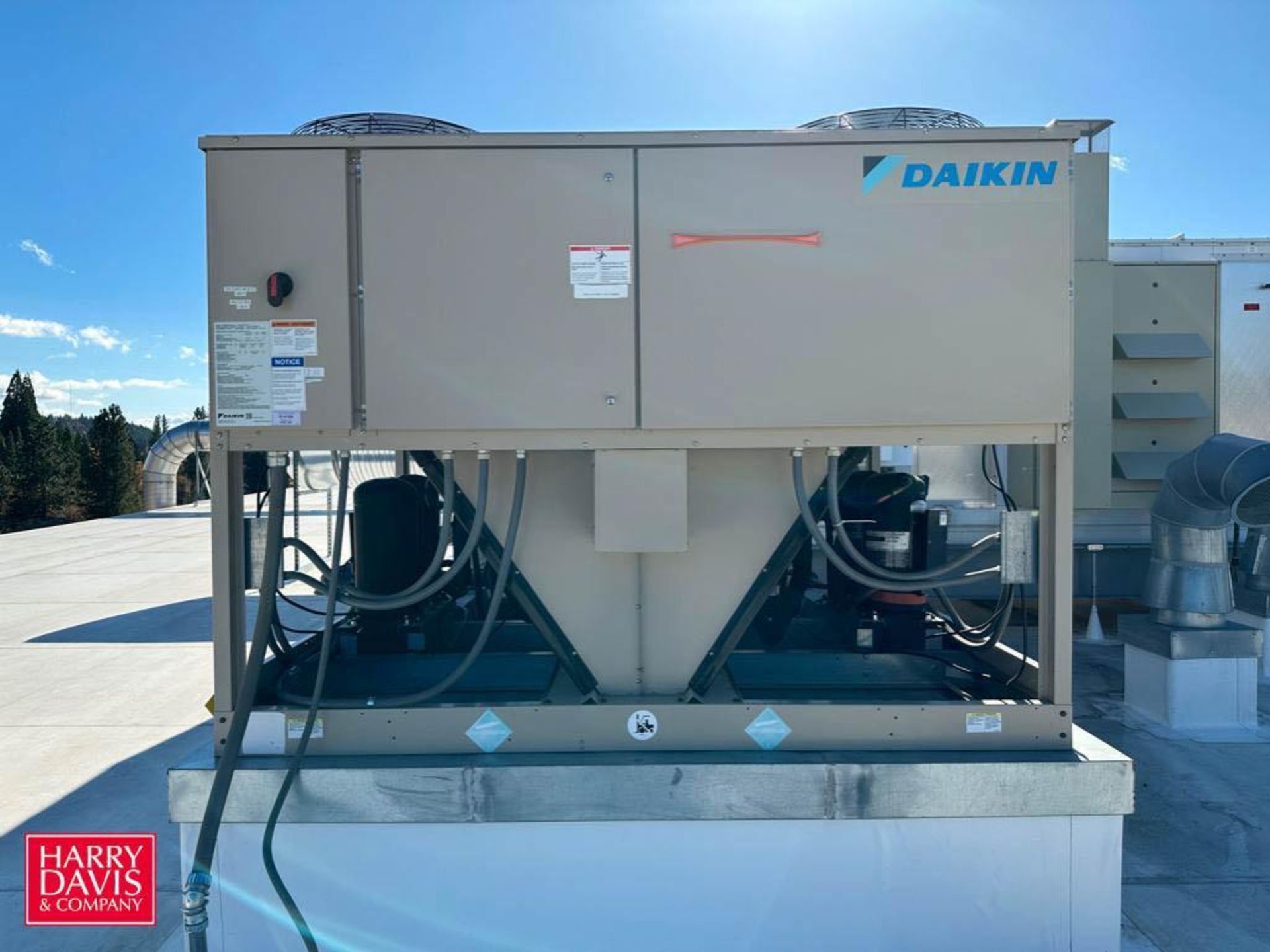 Daikin Air-Cooled Split System Condensing Unit, Model: RCS045DYYYY, S/N: FBOU150700860 - Image 2 of 3
