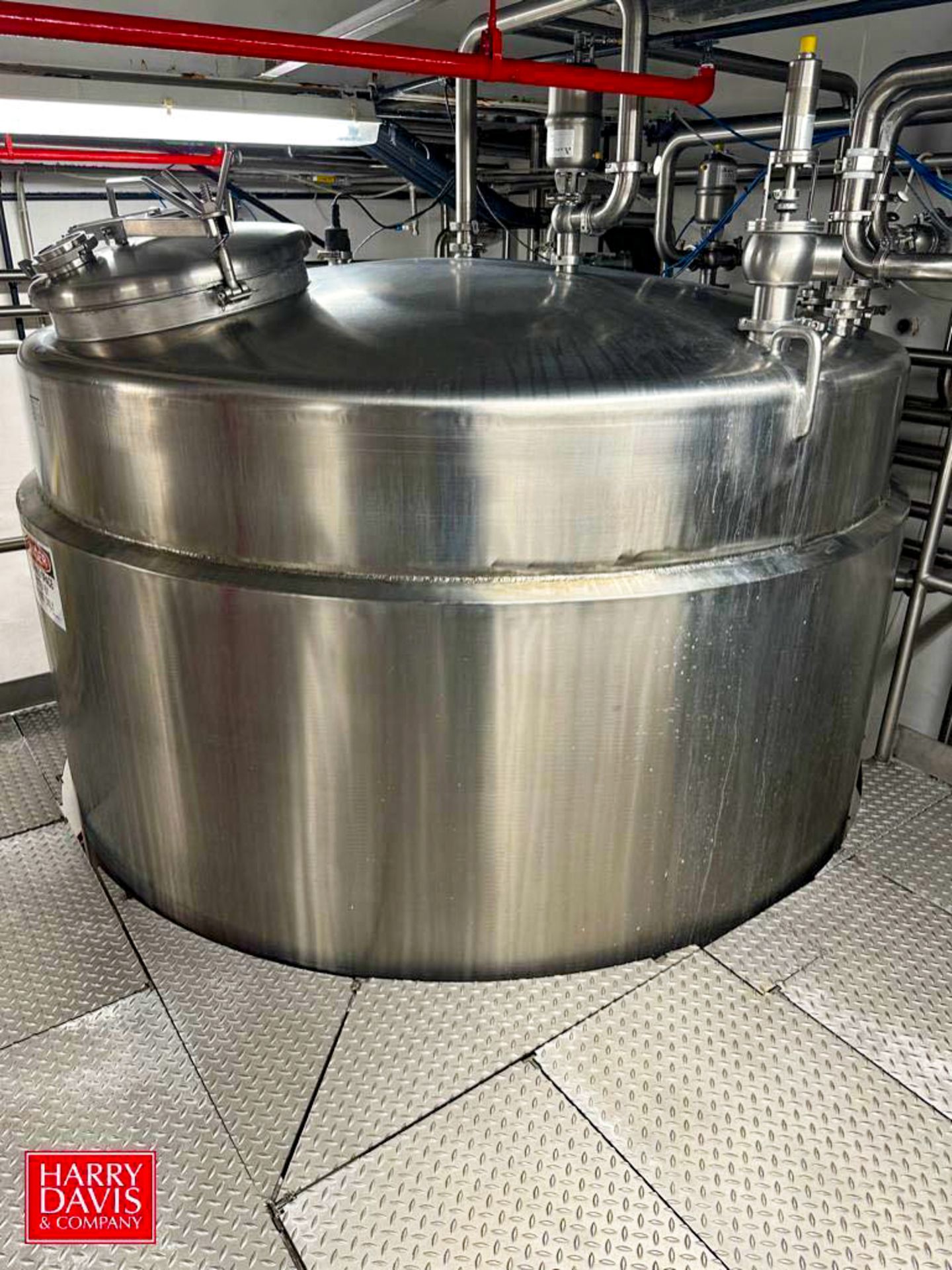 Scott Turbon 2,000 Gallon Dome-Top Dish-Bottom Vacuum Jacketed S/S Homogenizing Blend Tank, Model: 2 - Image 2 of 6