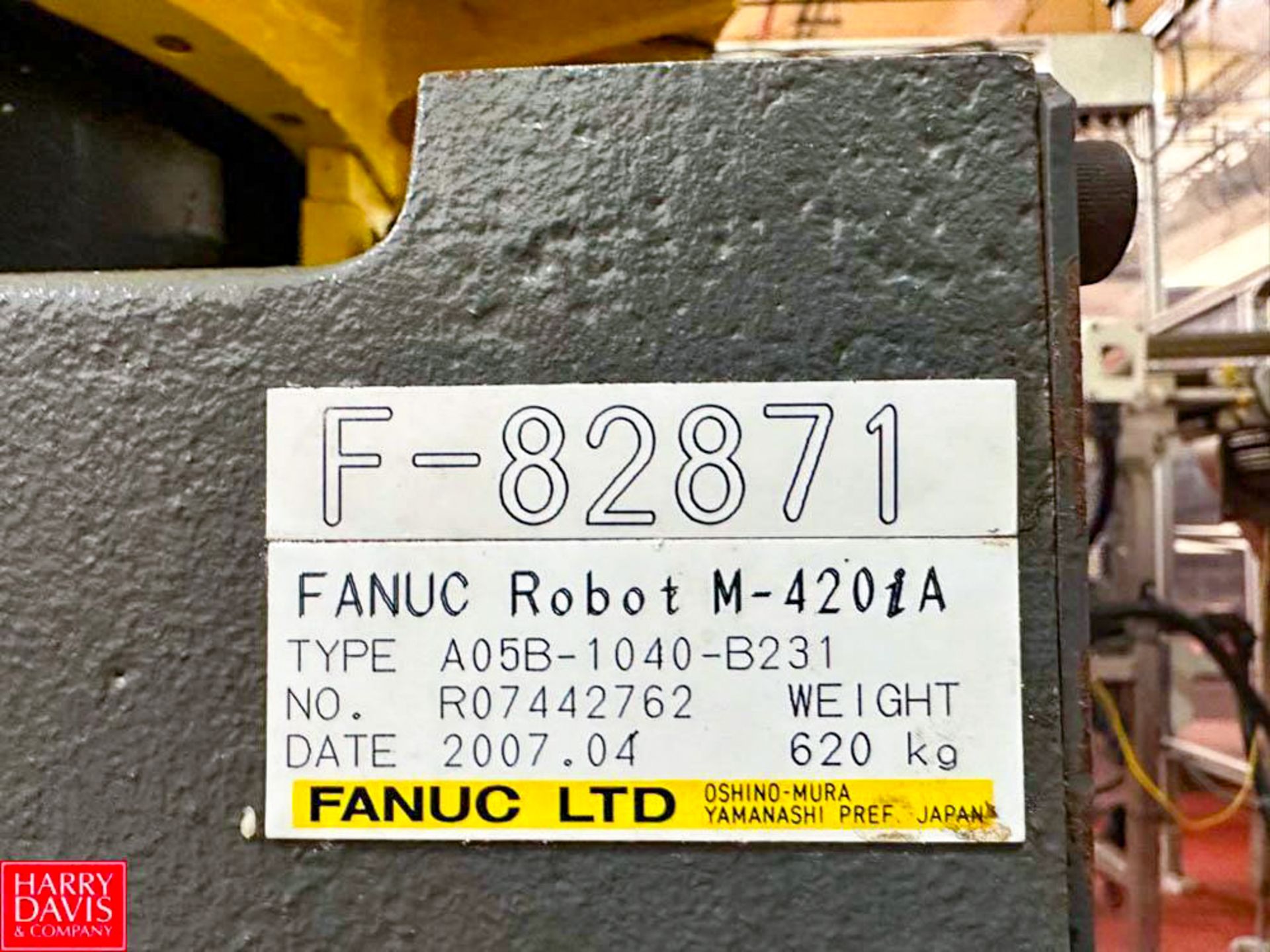 Fanuc Palletizing Robot, Model: M-420iA, S/N: R07442762 with Fanuc R-30iA Control System, R-J3iC Pow - Image 2 of 3