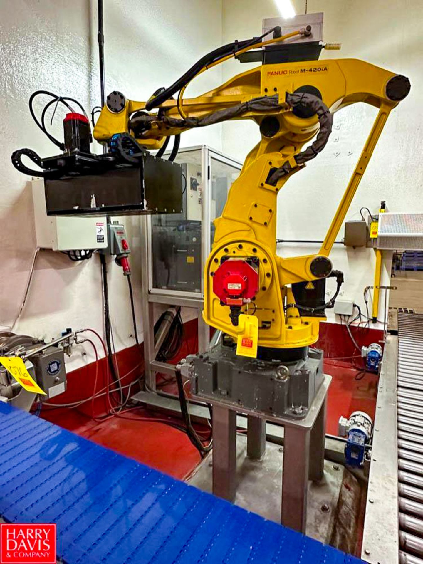 Fanuc Palletizing Robot, Model: M-420iA, S/N: R07442762 with Fanuc R-30iA Control System, R-J3iC Pow