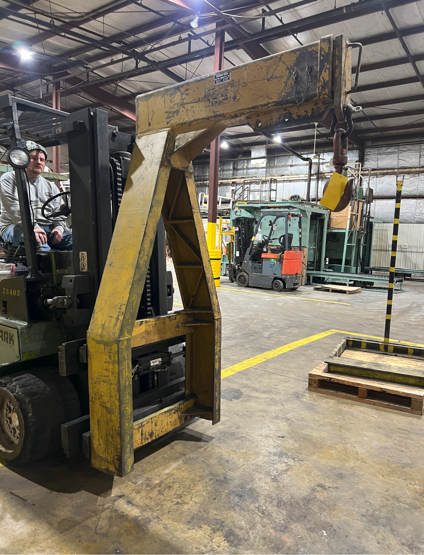 Clark 11,850 LB Capacity Sit-Down Electric Forklift, Model: EC500-120, S/N: E9120-0085-6890FB with - Image 11 of 16