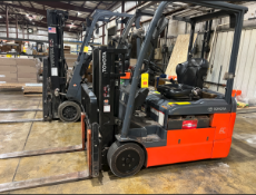 Toyota Electric Side Shift Single Stage Forklift Truck (Subject to Seller's Confirmation)