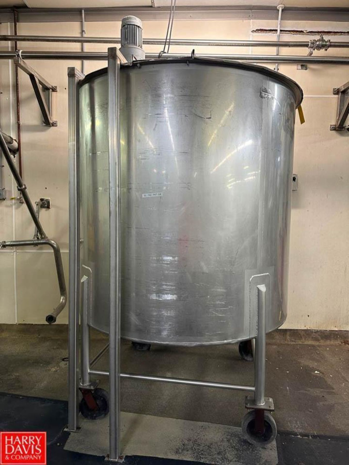 700 Gallon Portable S/S Tank with Vertical Agitation and Hinged Lid - Rigging Fee: $975