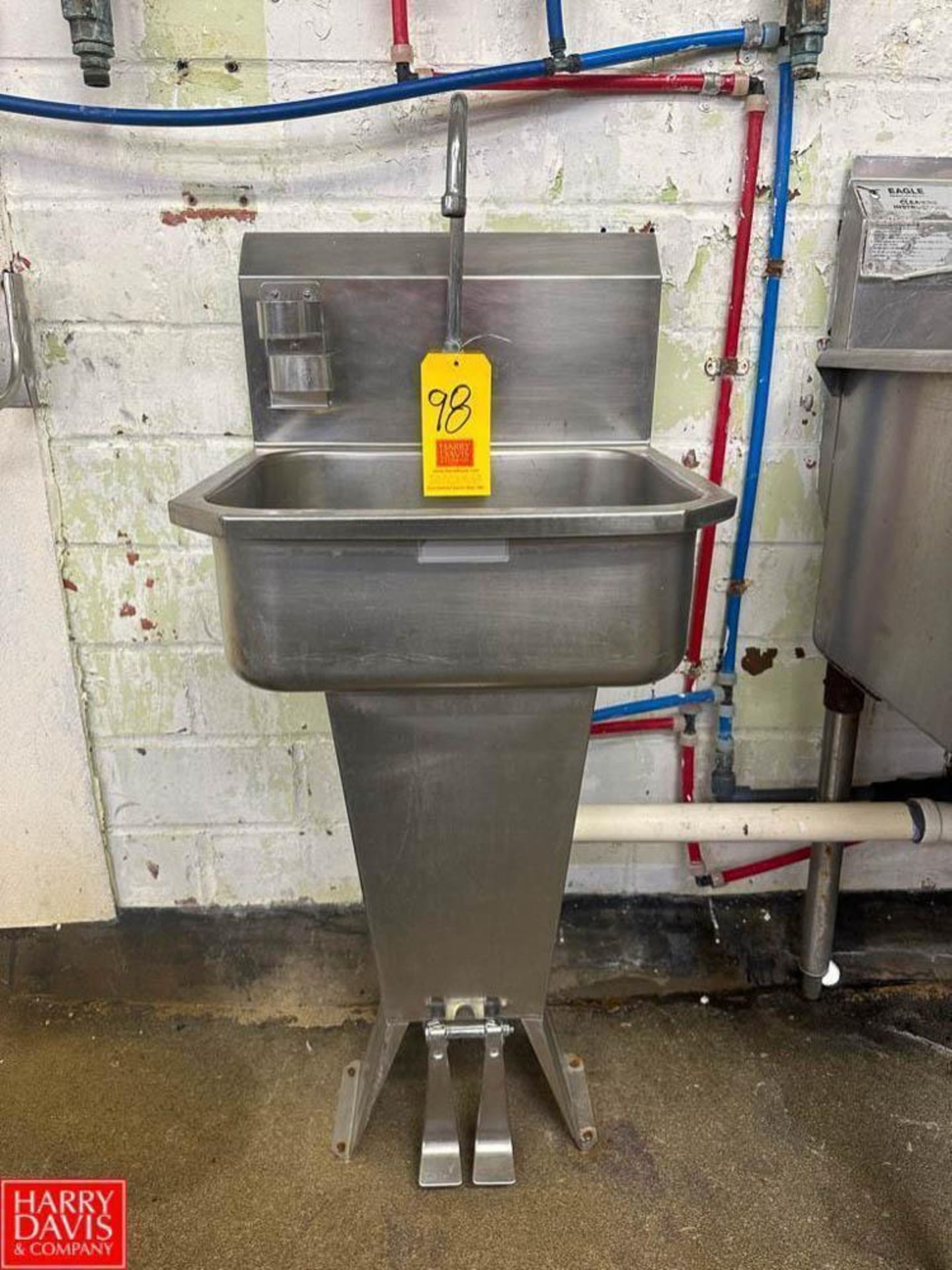 S/S Hand Sink with Foot Controls - Rigging Fee: $85