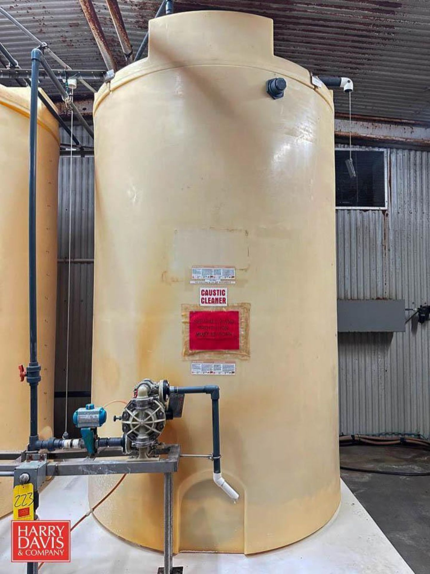 1,500 Gallon Poly Tank with Poly Diaphragm Pump and Air-Actuated Ball Valve - Rigging Fee: $500