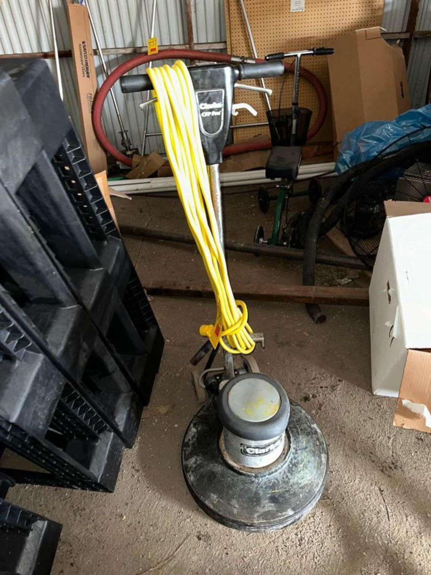 S/S Fines Saver Screen, Floor Buffer, S/S Trough, Lighting Components and Bulbs - Rigging Fee: $500 - Bild 3 aus 7