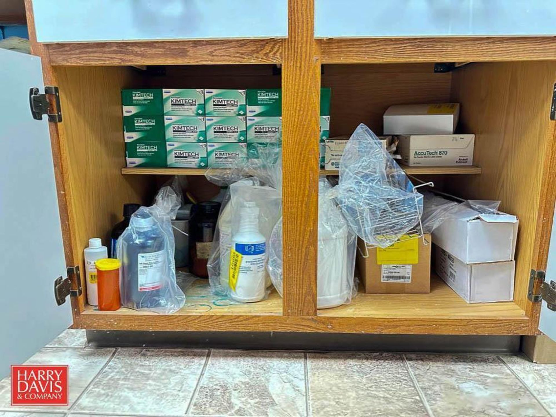 Assorted Lab Supplies, Including: Chemical Solution Bottles, Test Tubes, Test Tube Racks - Image 3 of 5