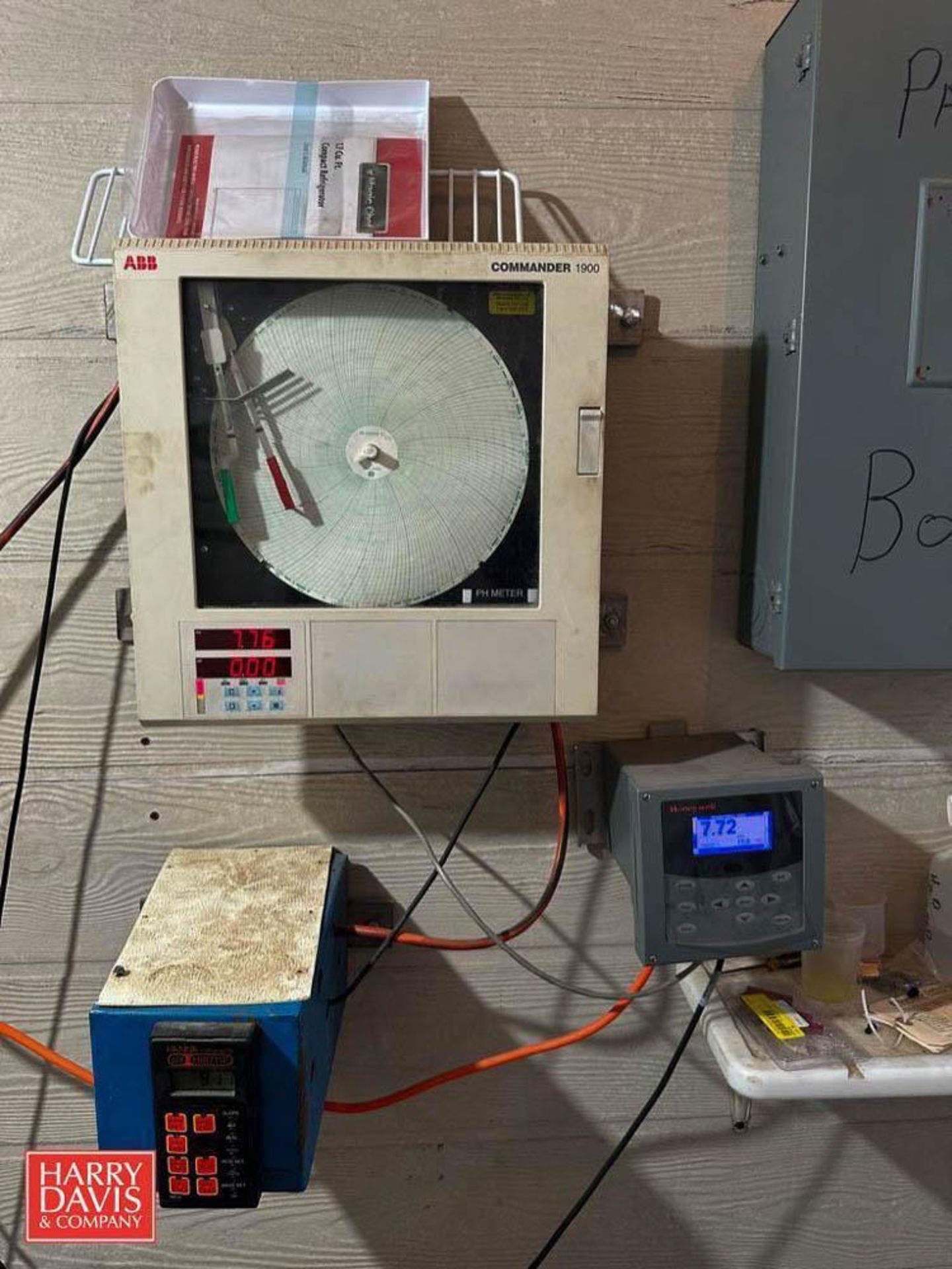 Isco Submerged Probe Flow Meter, GLS Sampler, ABB Commander 1900 Chart Recorder, Honeywell Digital - Image 4 of 4