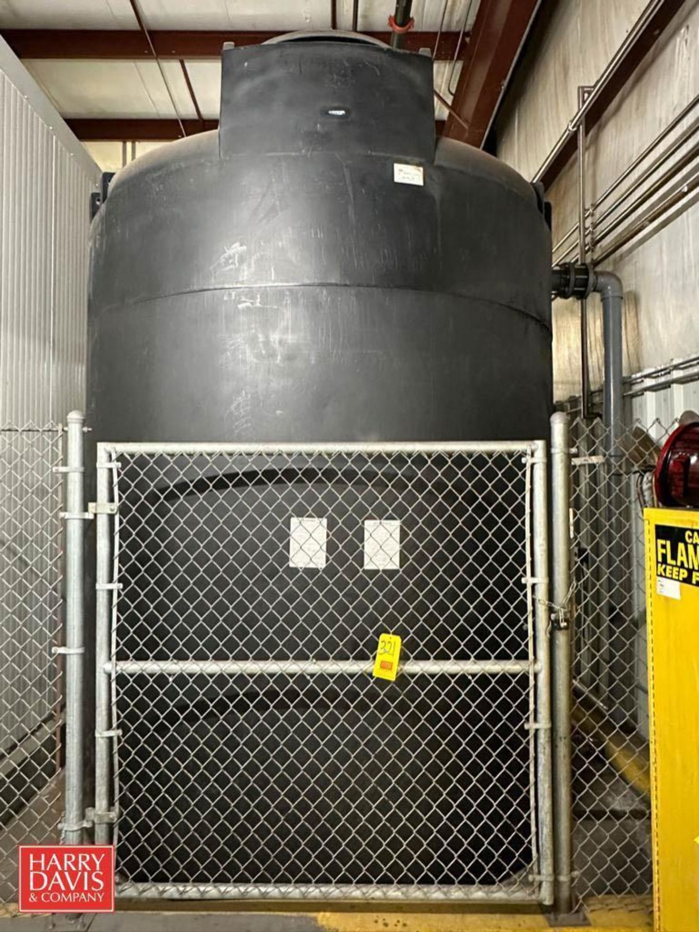 3,000 Gallon Vertical Plastic Tank (Subject to BULK BID: Lot 204) - Rigging Fee: $1,000