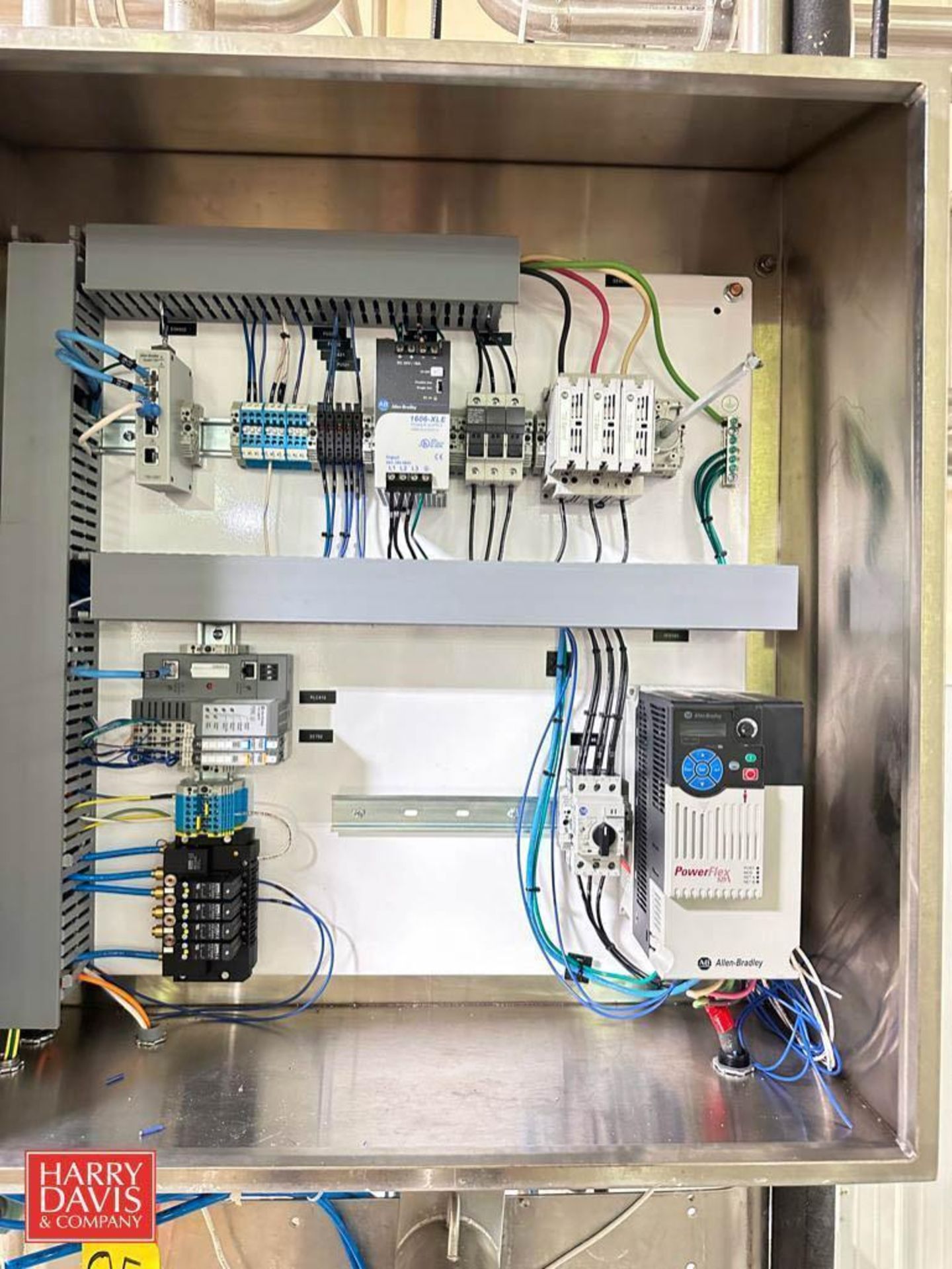 Powerflex Rack Open Allen-Bradley PowerFlex 525 Variable-Frequency Drive, Contactor and S/S ...