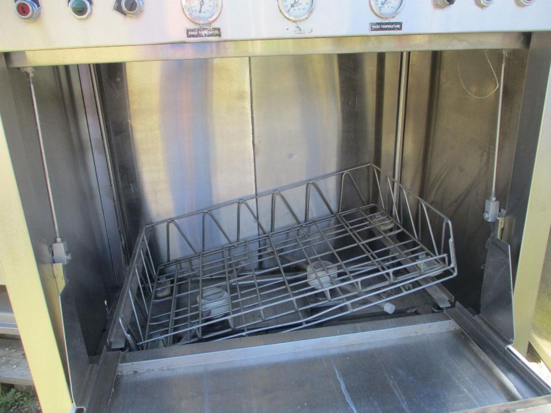 Douglas All S/S Cabinet Washer, Tilt Open Front Door, (4) S/S Spray Heads, Washing Chamber Measures - Image 2 of 2