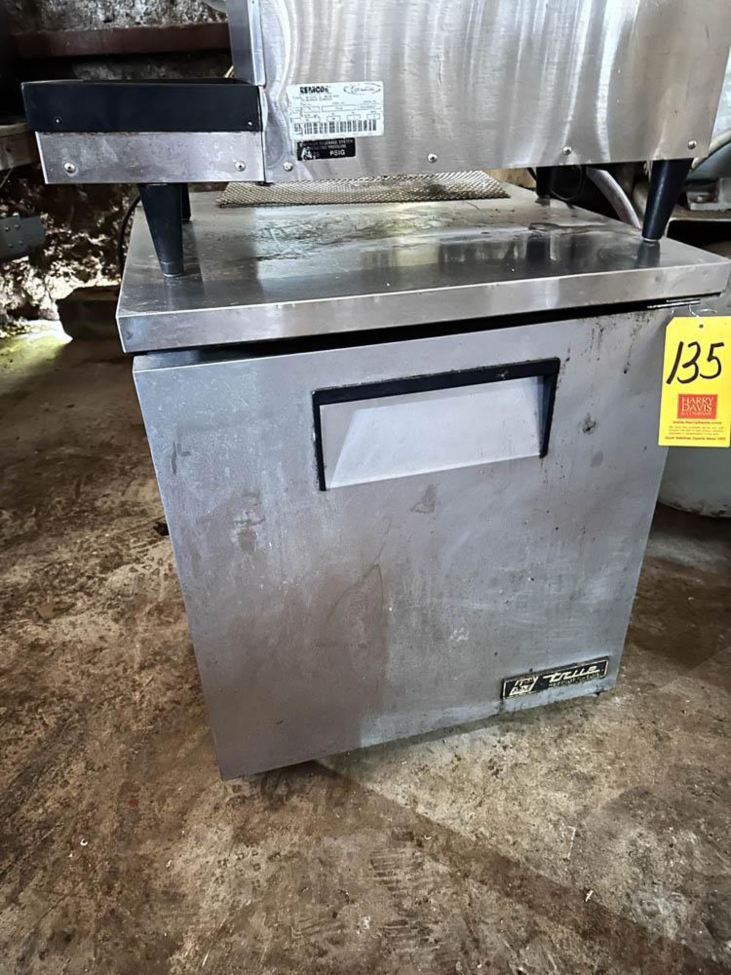 Remcor S/S Ice Dispenser (Location: St. Ignace, MI) - Rigging Fee: $50