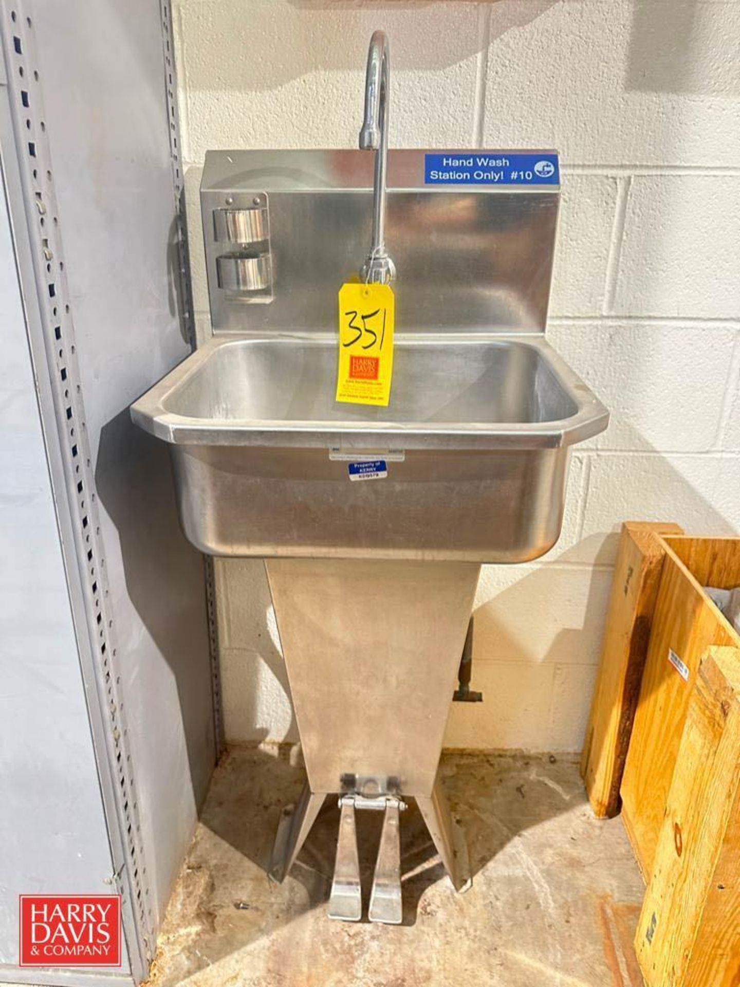 S/S Hand Sink with Foot Controls