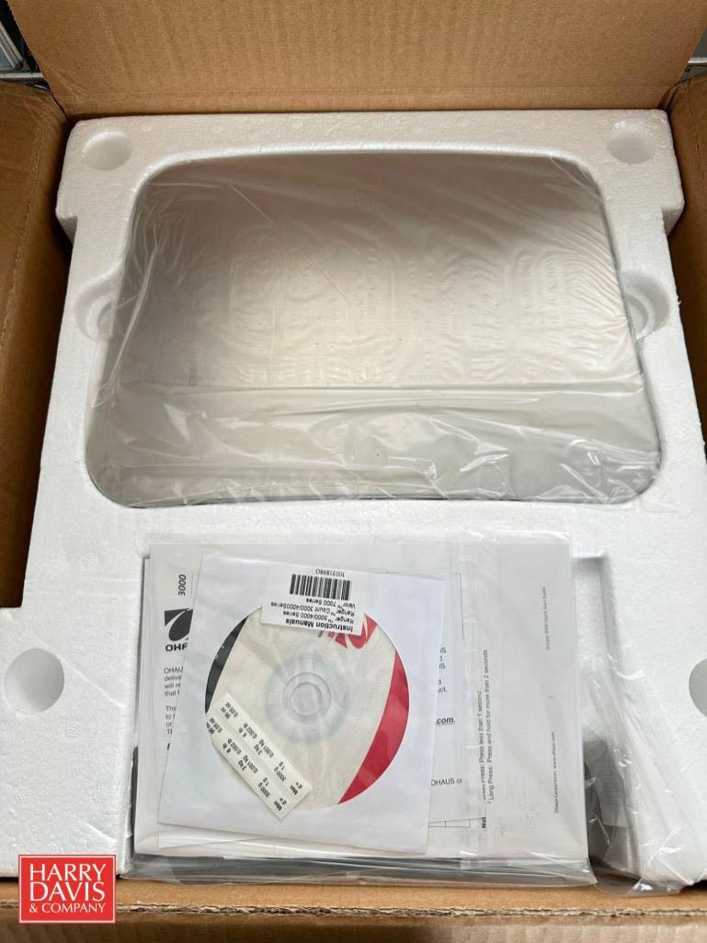 NEW Ohaus Valor 7000 S/S Table Top Digital Scale: 1' x 9", Model: V71P3T, 6 LB Max Capacity - Image 2 of 3