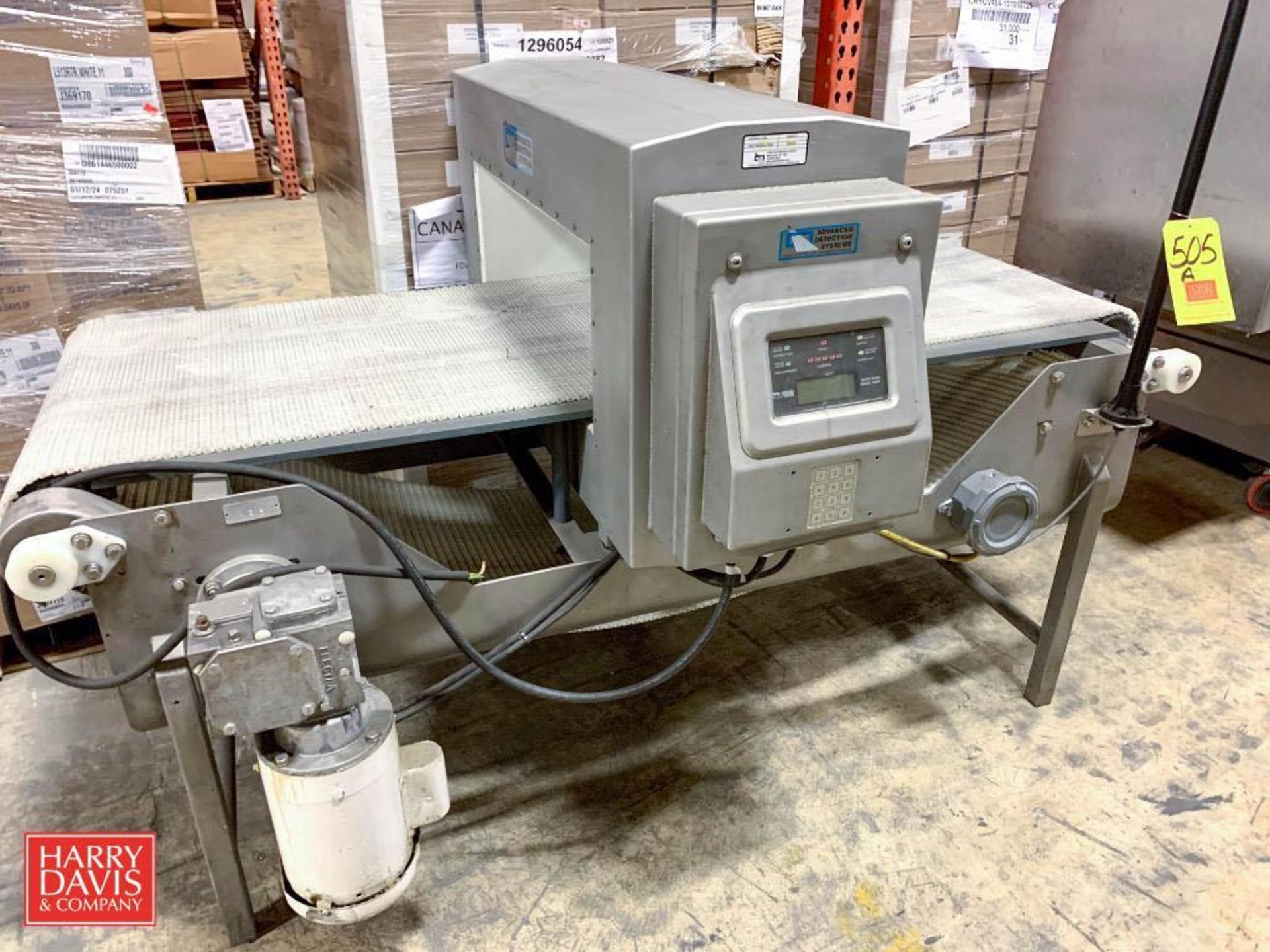 Advanced Detection Metal Detector with 26” x 9 1/2" Aperture and Power Conveyor: 24" Width (Location