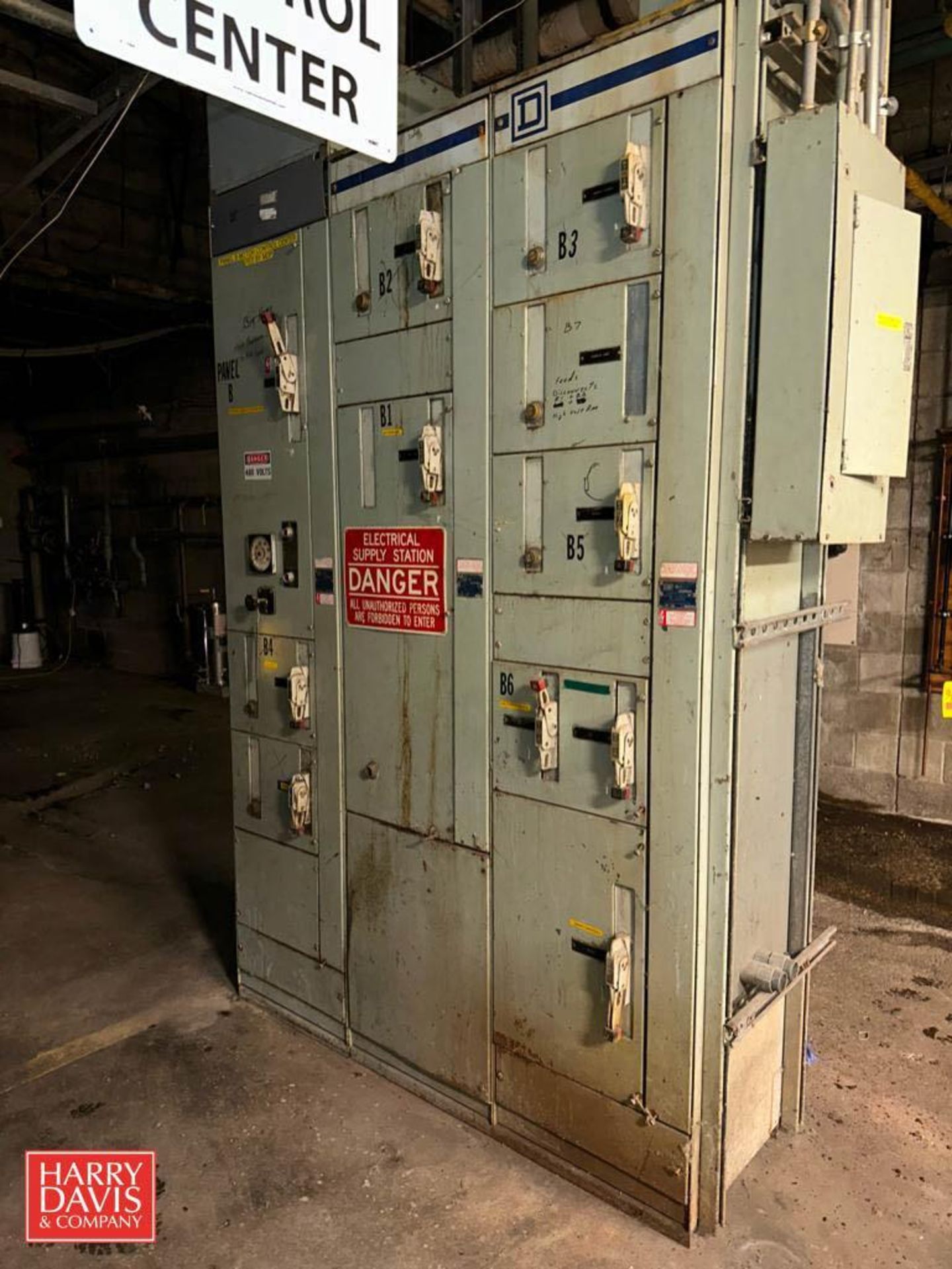 Eaton and Square D MCC with (29) Disconnects, 1200/1200 Amp, 600/300 Amp - Image 3 of 4