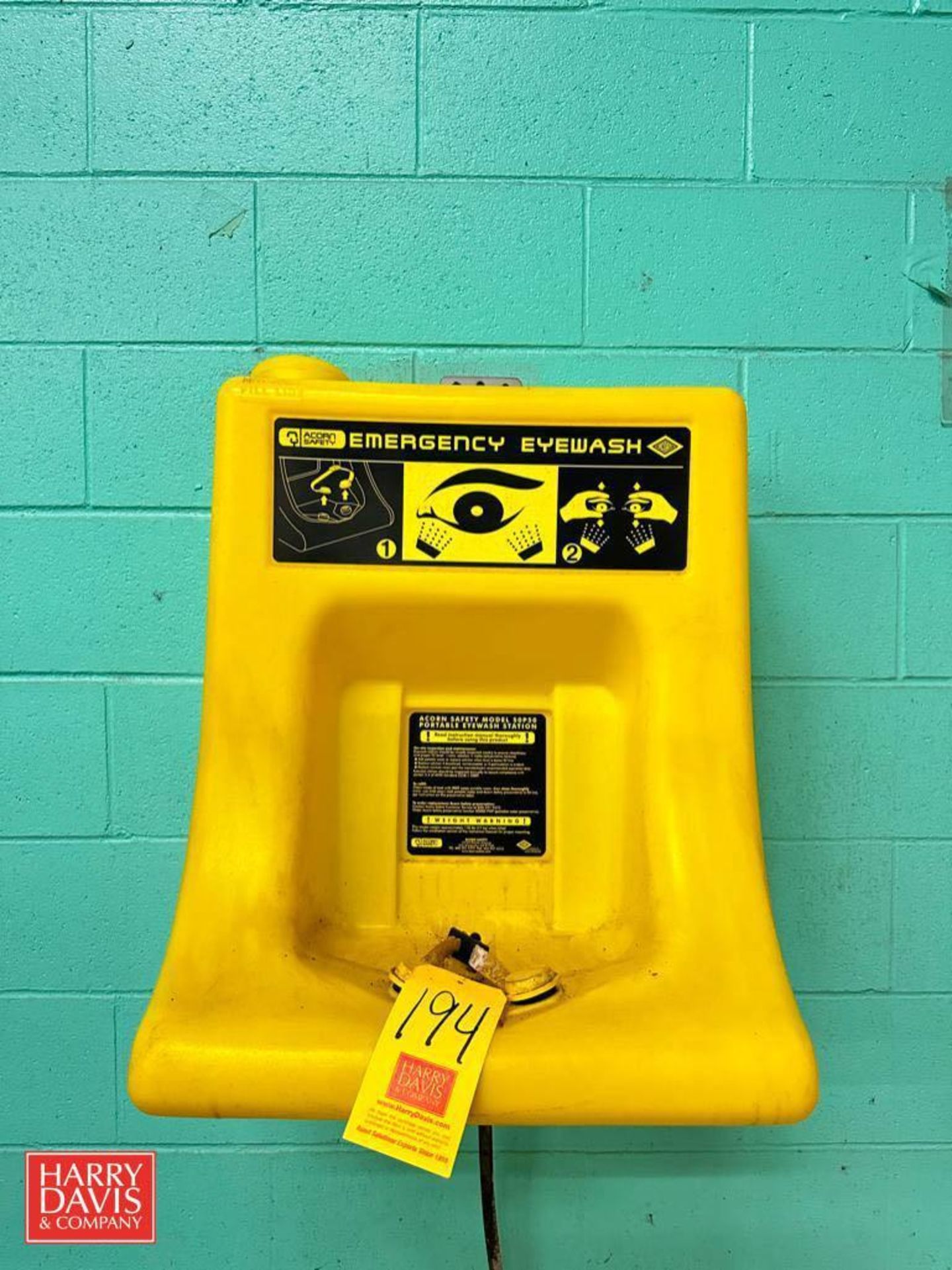 Acorn Safety Wall-Mounted Emergency Eye Wash Station