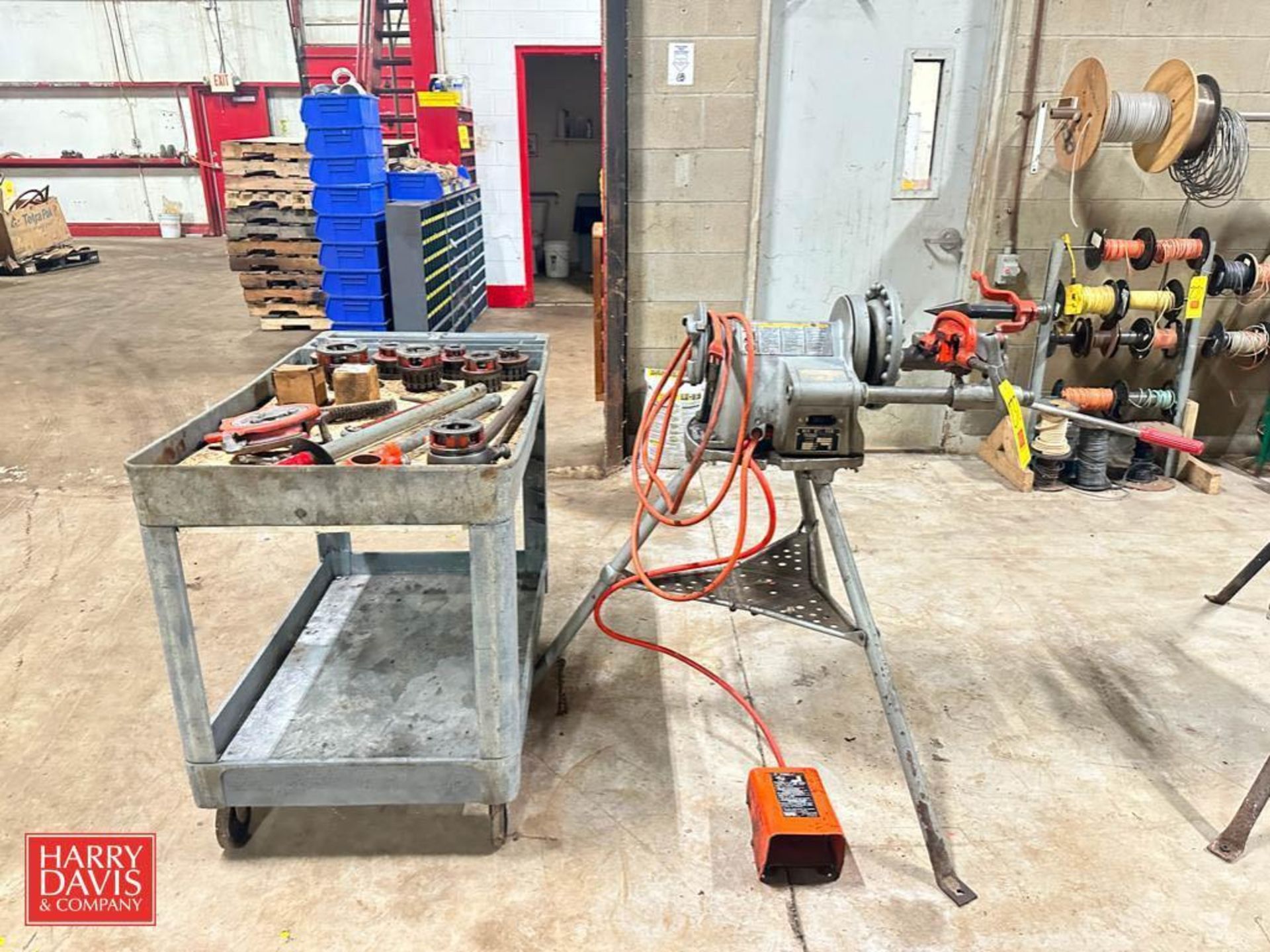 Ridgid Pipe Threader, Model: 300-T2 with Stand and Tooling