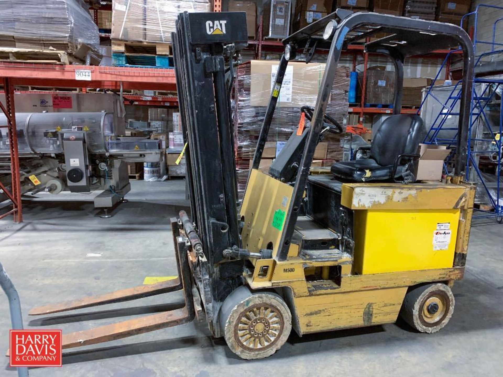 Caterpillar 5,000 LB Capacity Sit Down Electric Forklift, Model: M500, S/N: 6CC07274 with Side Shift