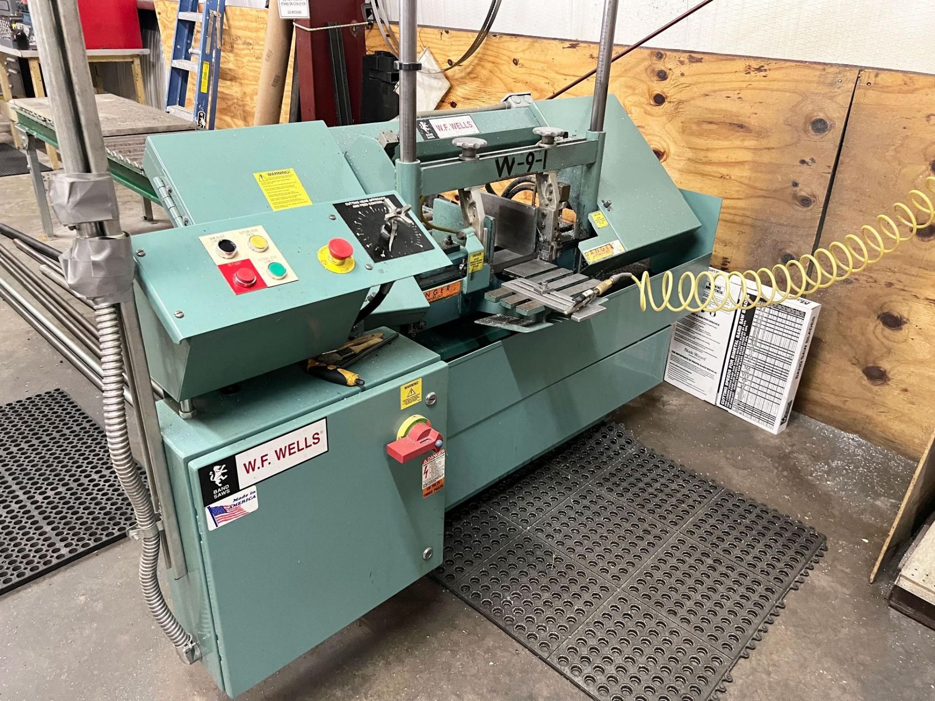 Wells W9 Horizontal Band Saw with Conveyor, S/N W127477