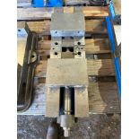 Kurt DL640 AngLock Double Lock Manual 6” Machinist Vise, S/N: 004778. For Part. See photo.