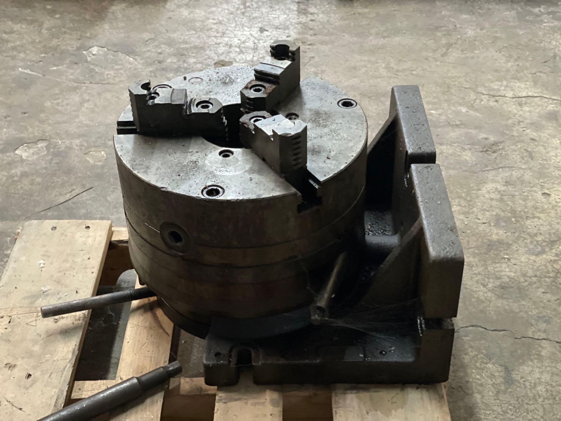 Horizontal and Vertical Mounting Rotary Table 12 1/2” 3 Jaw Chuck with 4” Thru Hole - Image 2 of 4