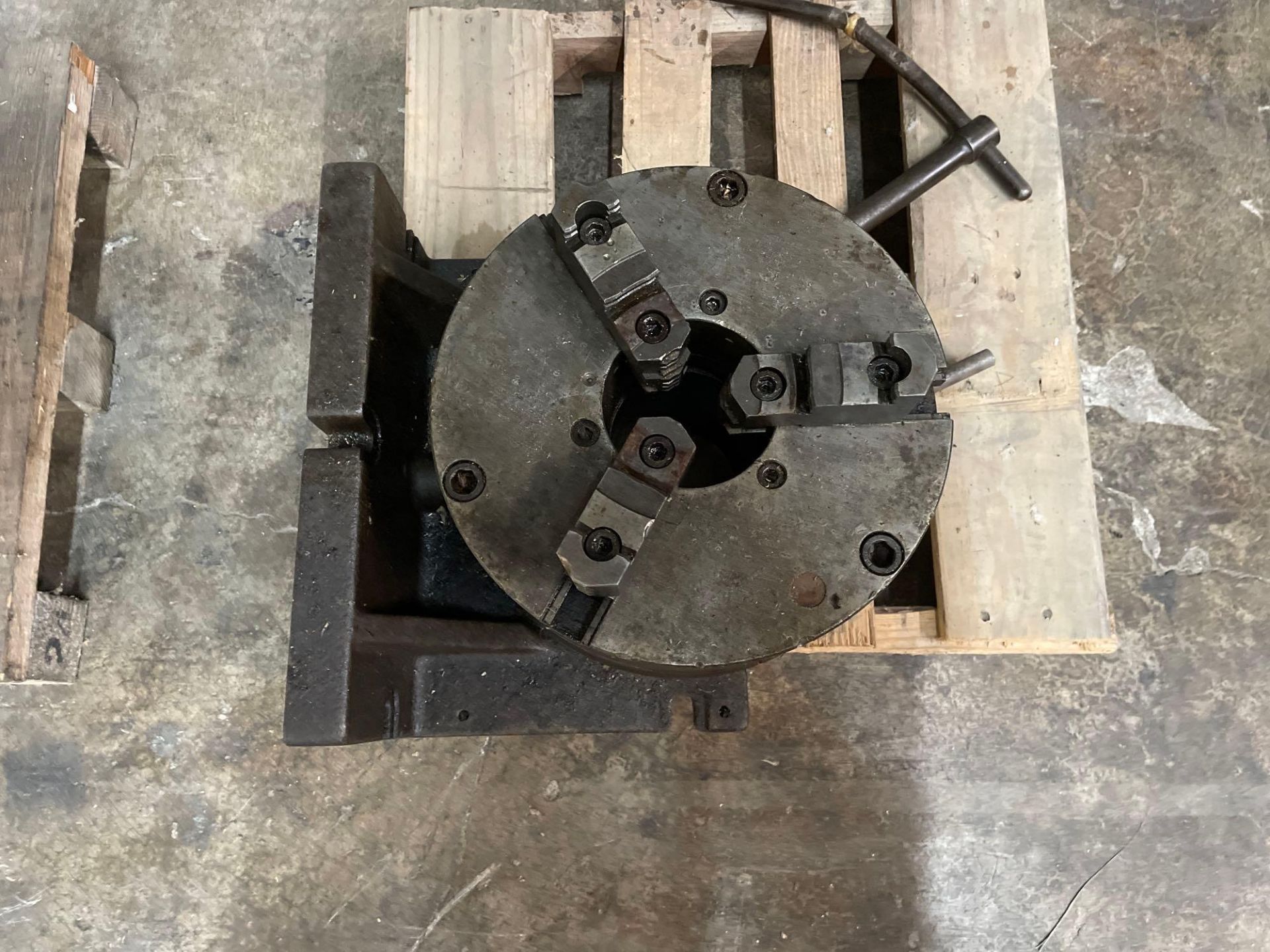 Horizontal and Vertical Mounting Rotary Table 12 1/2” 3 Jaw Chuck with 4” Thru Hole - Image 4 of 4