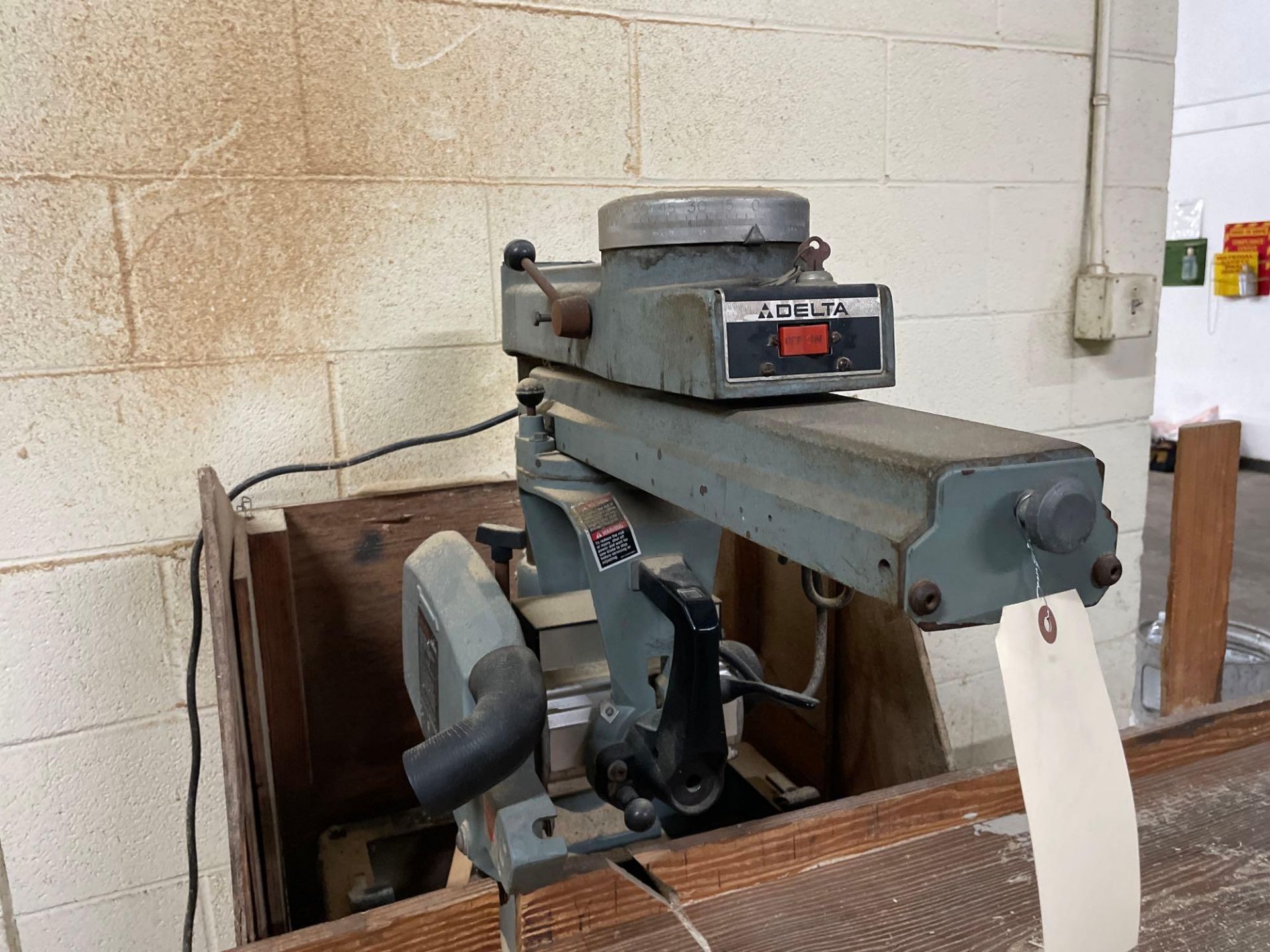 Delta 11” Table Saw with Custom Built Guiding Table 171” X 19” - Image 4 of 6