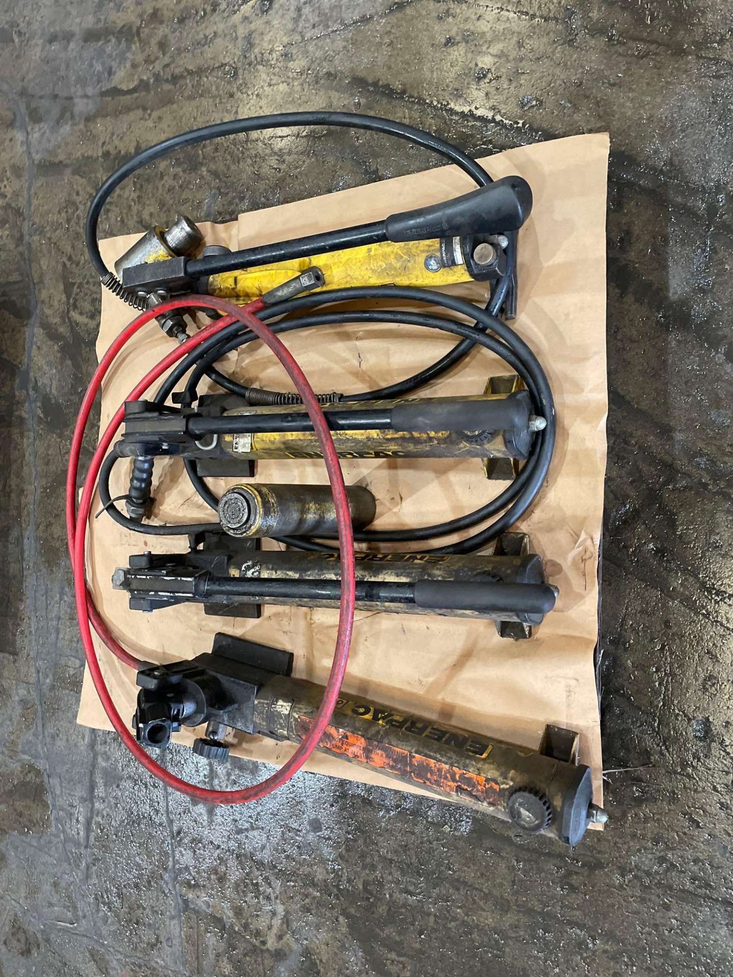 Lot of 4: Enerpac Hydraulic Hand Pumps - Image 2 of 4