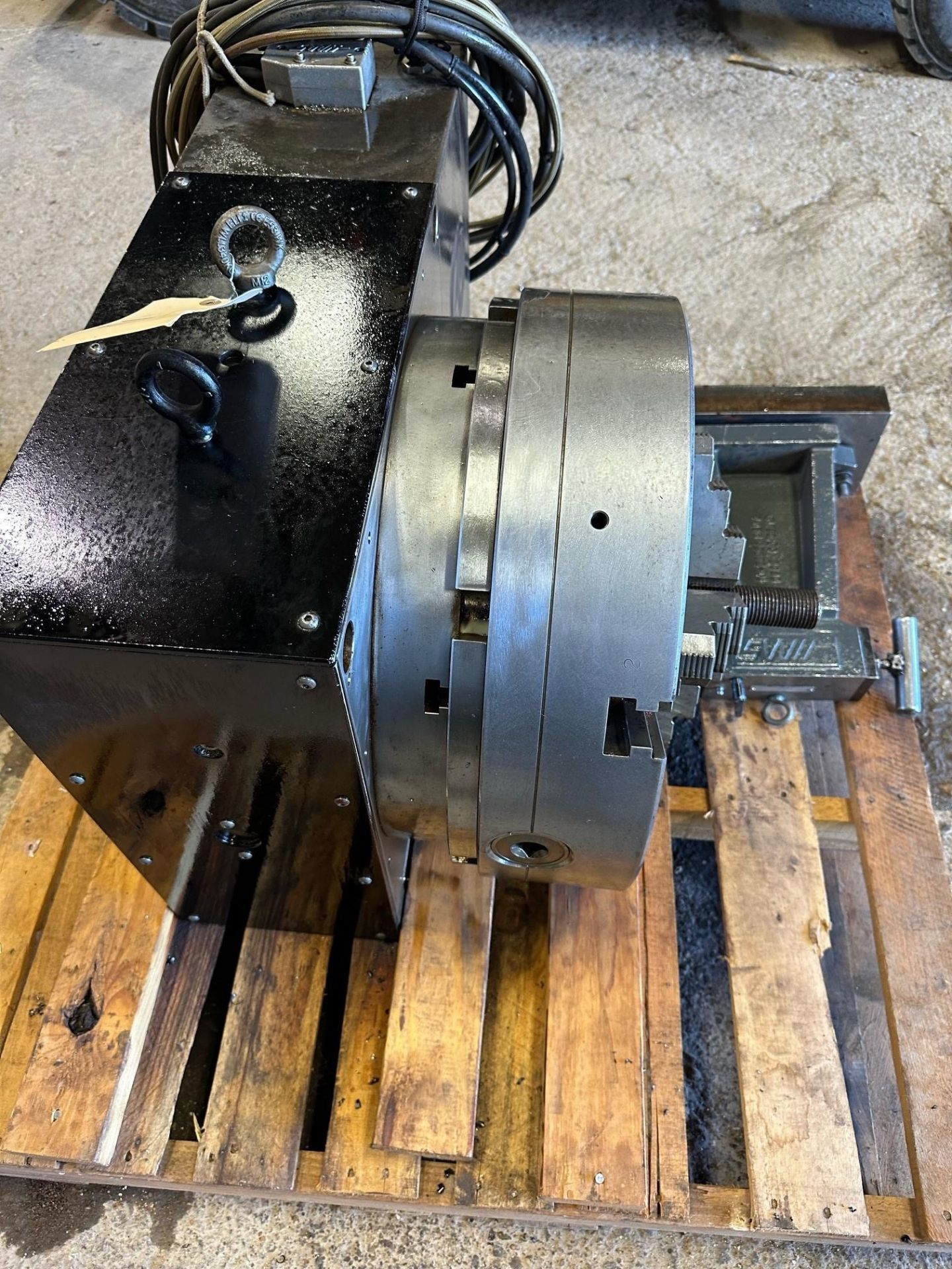 Haas 4th Axis with 19” 4 Jaw Bison Chuck - Image 2 of 11