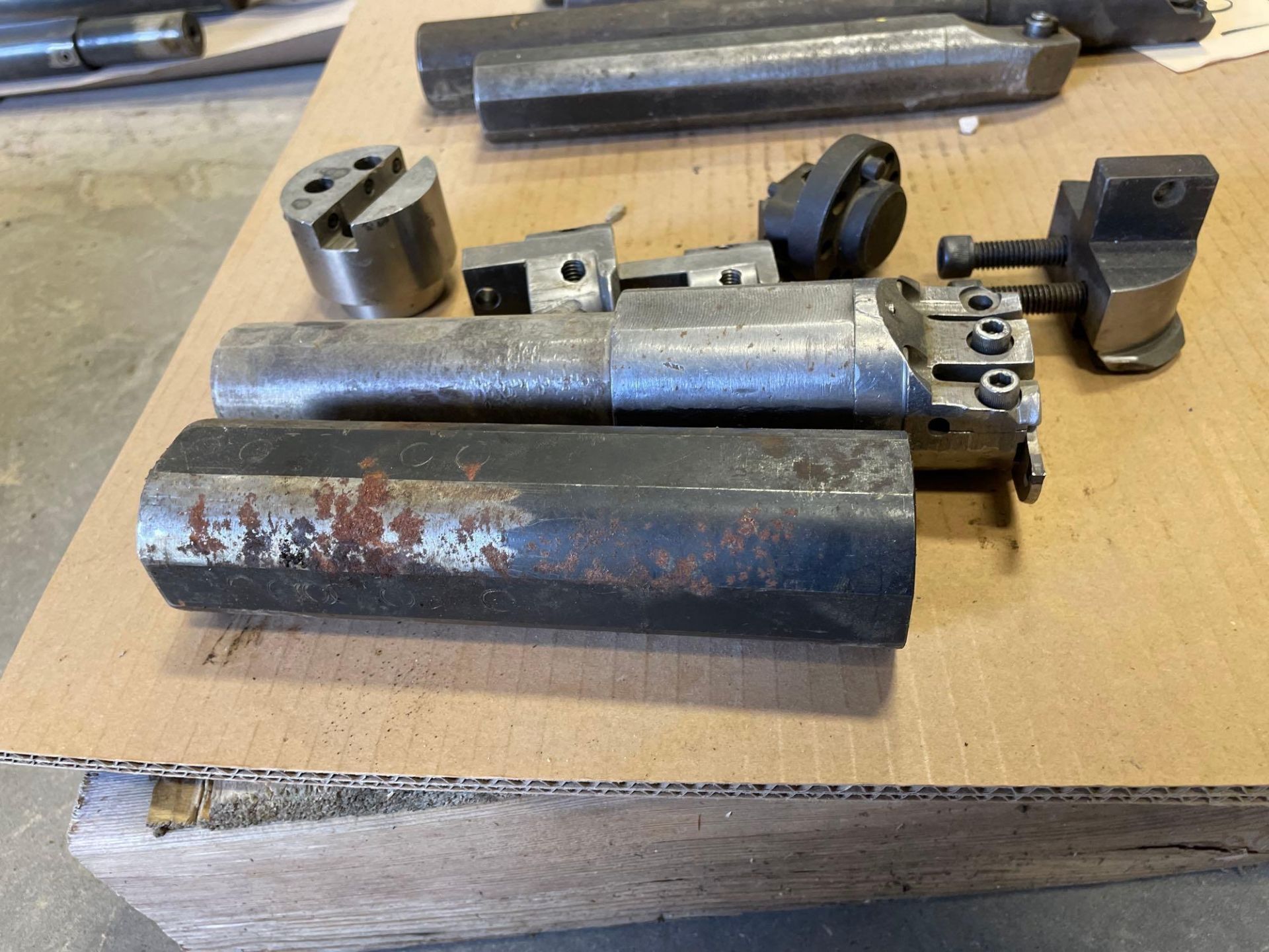 Lot of 2 boring bars with assorted heads - Image 3 of 4