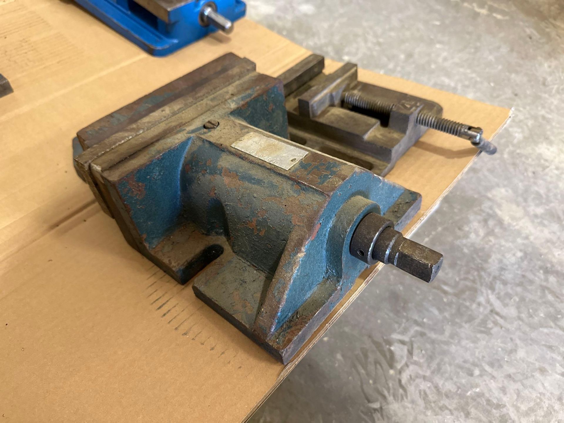 Lot of 2: (1) 8” Endless Vise, (1) Columbian Drill Press Vise No: 4. See photo. - Image 2 of 4