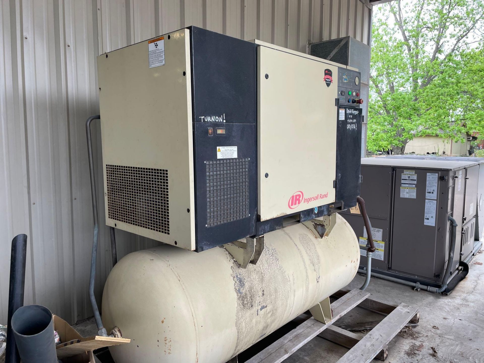 20 HP, Ingersoll Rand Air Compressor with dryer - Image 5 of 5