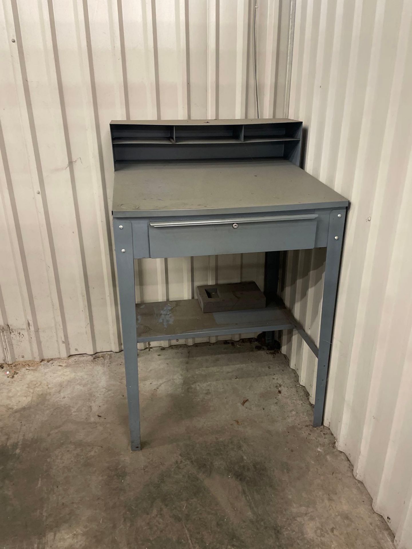 Lot of 2: Metal Operator Work Station - Image 4 of 5