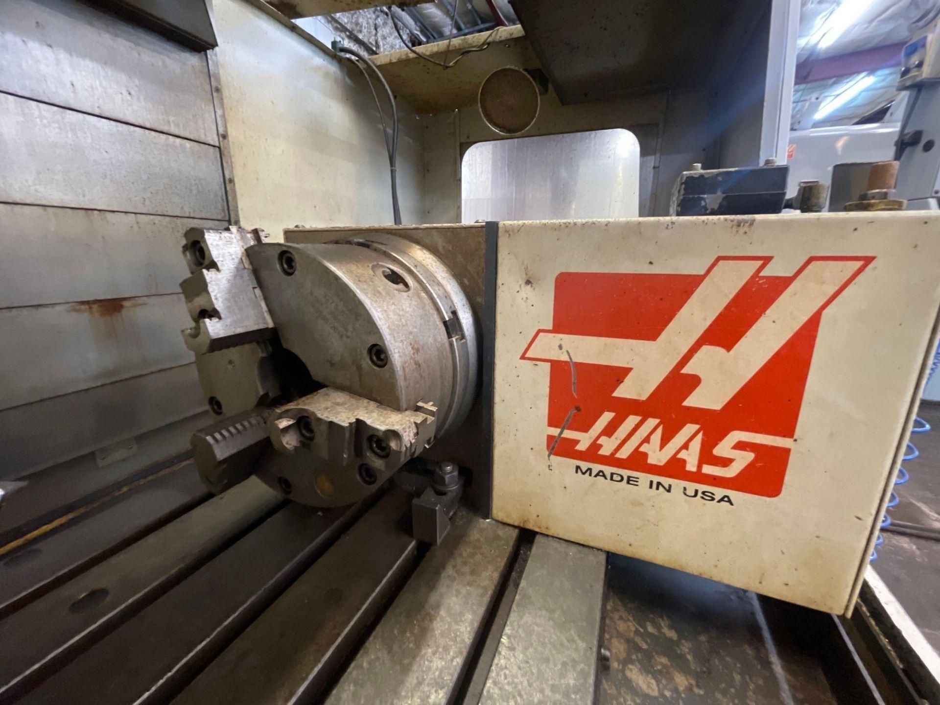 Haas VF4 Vertical Milling Machine - Image 16 of 18