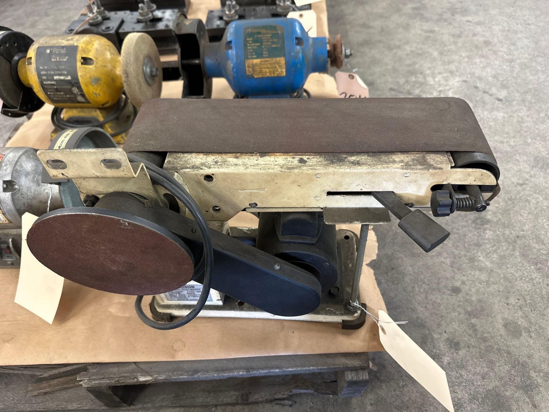 Precision Bench Table Belt/ Disc Sander Model 3032-00005