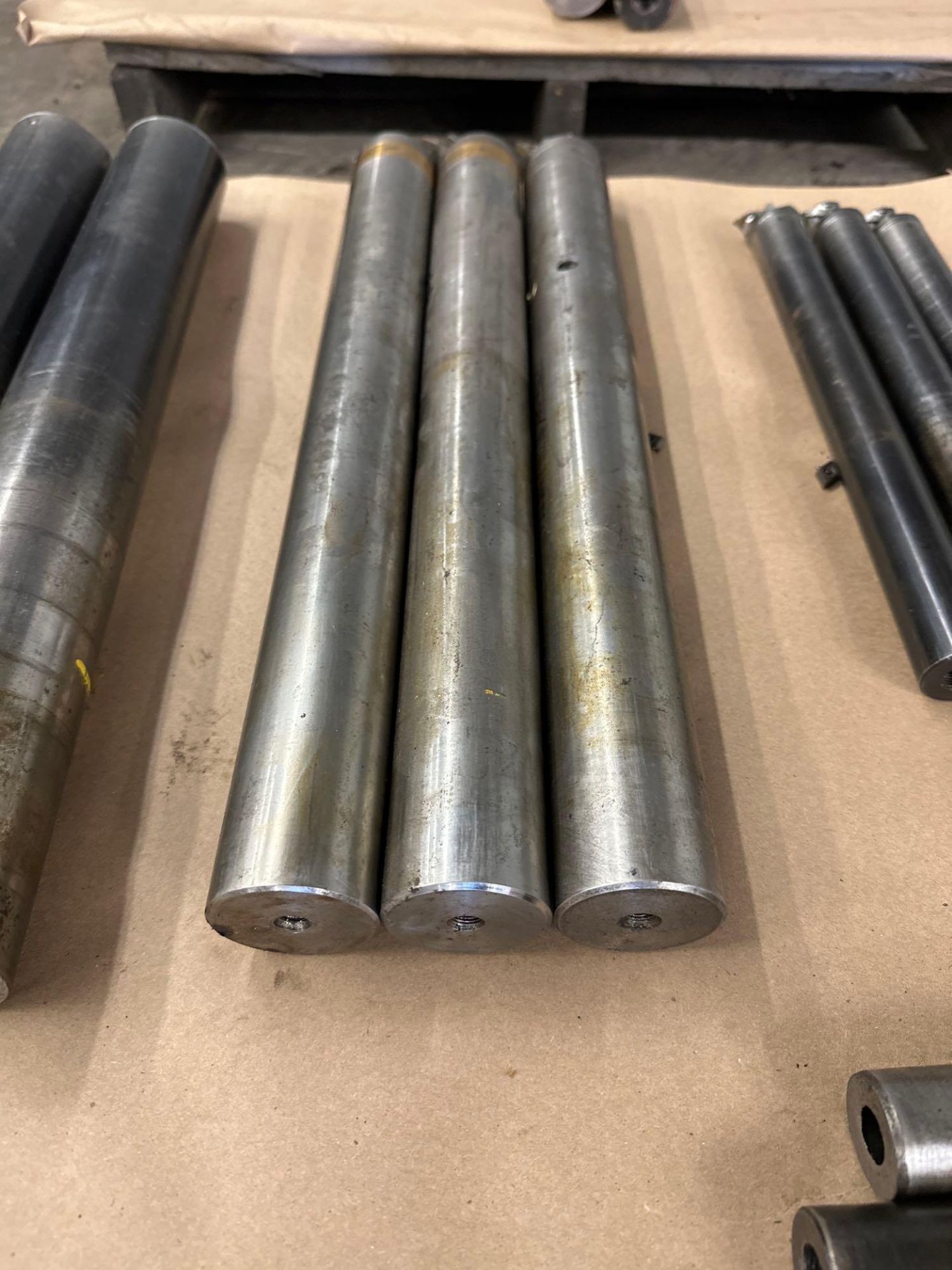 Lot of 3 Ultra Dex Boring Bars with Heads on: (2) CFT B2000 20, 1 7/8” X 19 1/2” (1) CFT B2000 18, 1 - Image 3 of 5