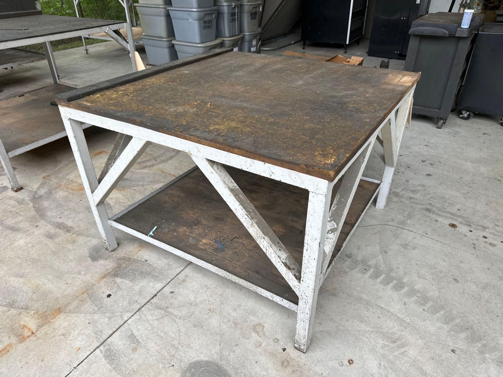 Metal Table with Wooden Top 48” X 48” X 39” - Bild 3 aus 3