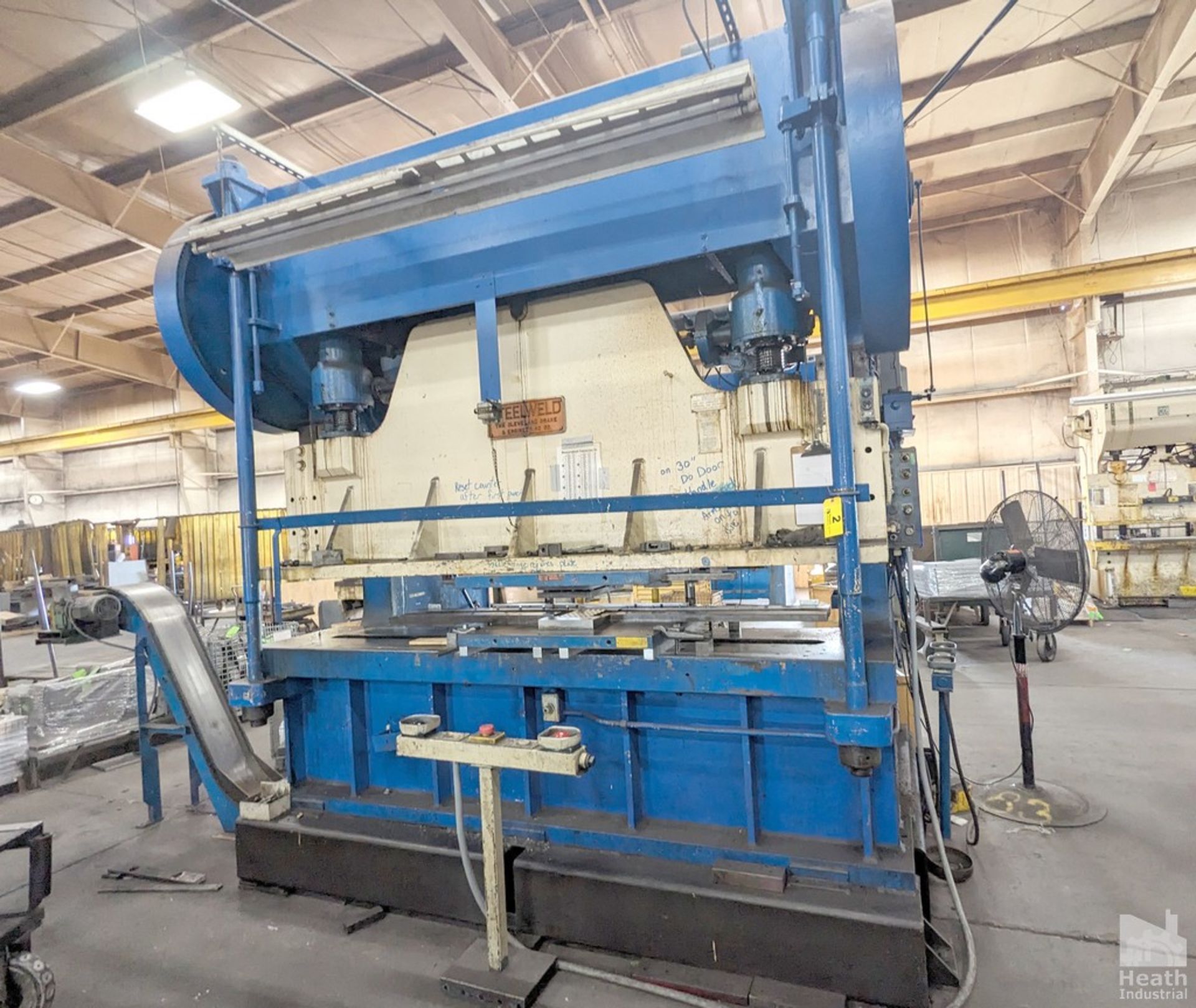 Steelweld 260 Ton Model 1-4-8 Press Brake, s/n 14-3765, 24’X120” Bed, 5/16”x10’ Capacity, Pedestal