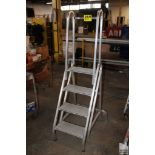 FOUR STEP ALUMINUM LADDER