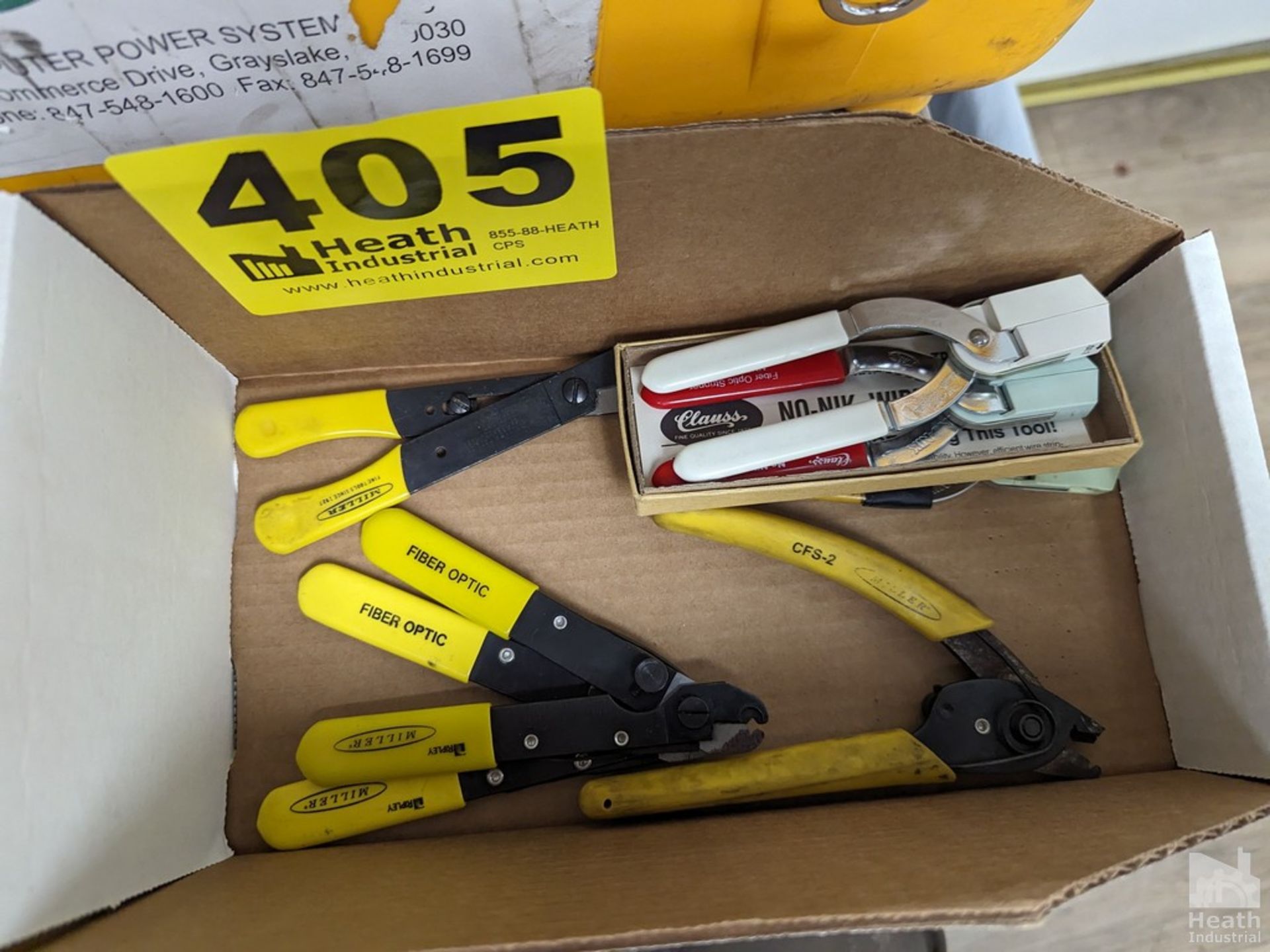 FIBER OPTIC CUTTERS IN BOX