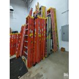 WERNER 8' FIBERGLASS STEP LADDER