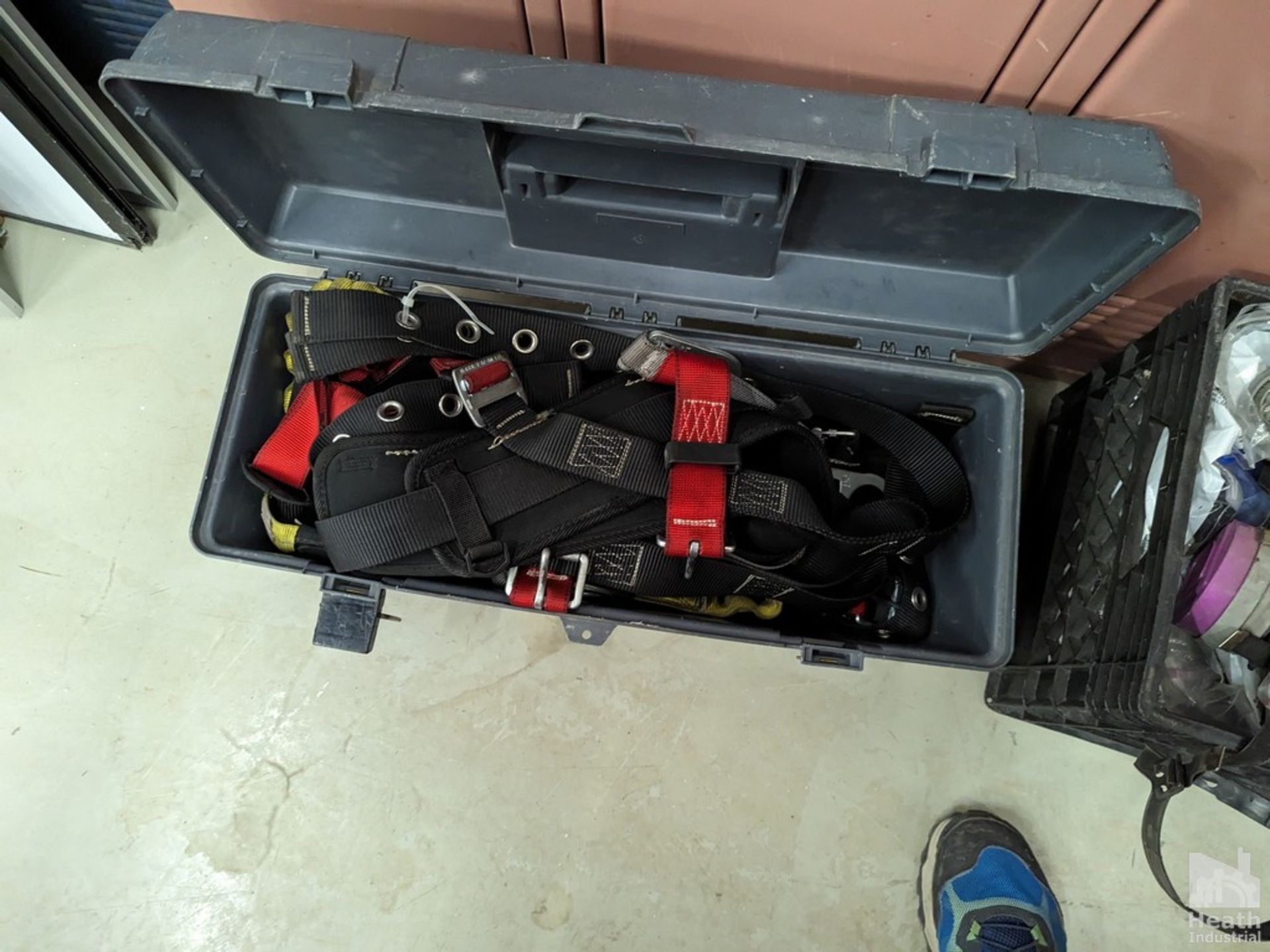 TOOL BOX WITH SAFETY HARNESES
