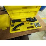 10 TON HYDRAULIC CRIMPING UNIT WITH CASE