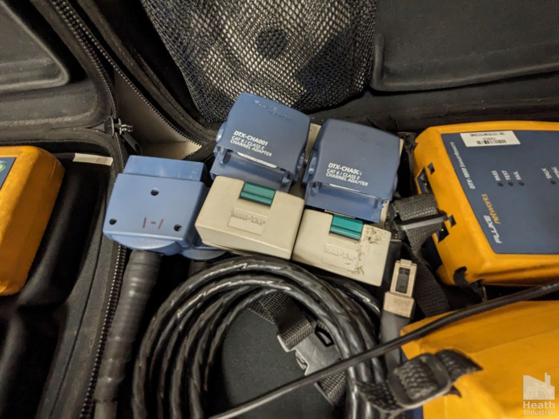 FLUKE MODEL DTX-1800 CABLE ANALYZER WITH DTX-CHA001 CAT 6 CHANNEL ADAPTERS, DTX-PLA002 PERMANENT - Image 2 of 3