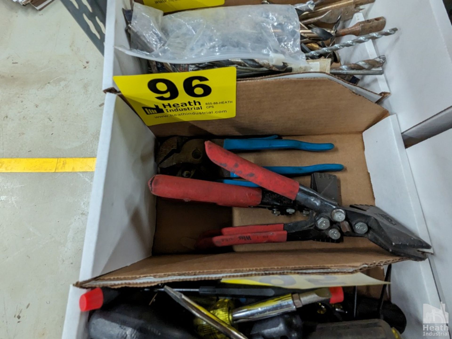 (2) PLIERS & SEAMING TOOLS IN BOX